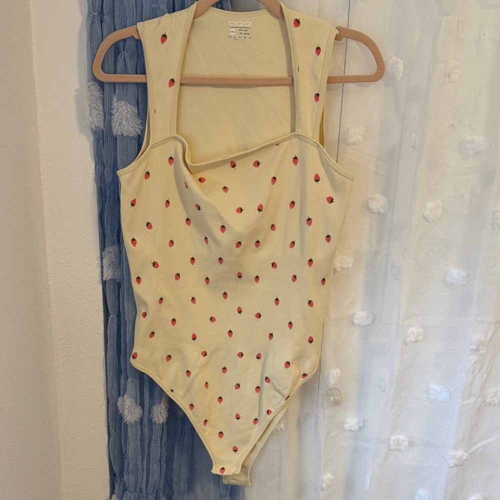 OQQ Strawberry bodysuit